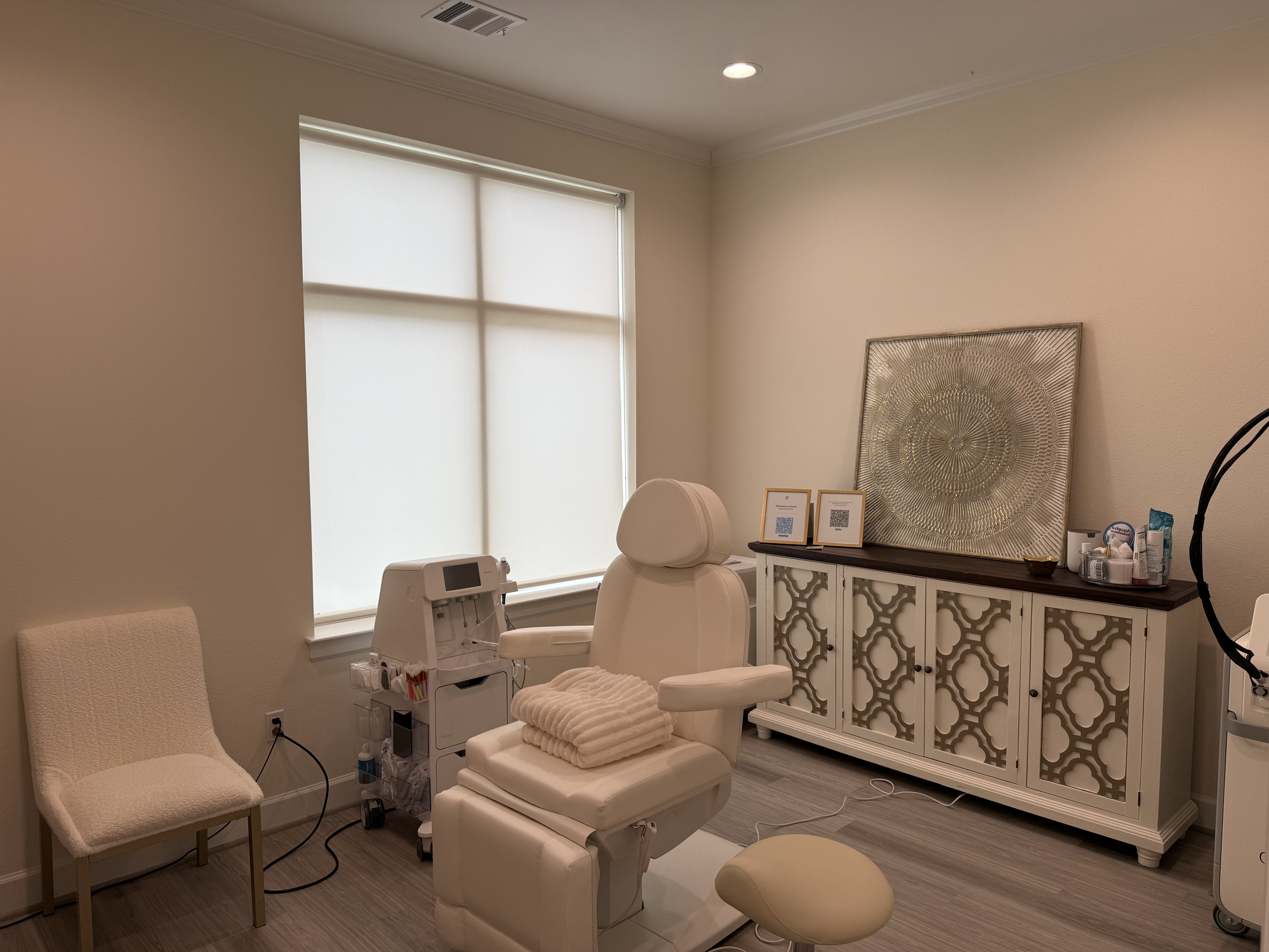 Rejuvenate & Refine clinic interior
